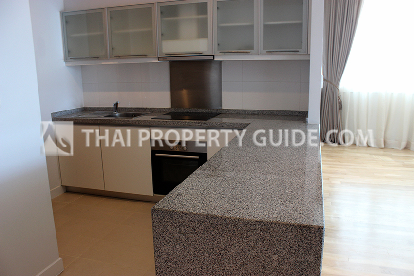 Condominium in Sukhumvit : Millennium Residence 