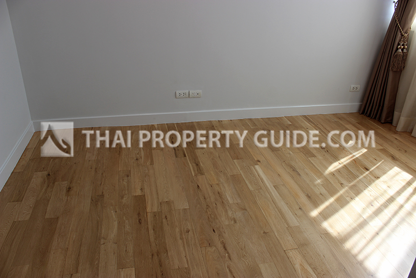 Condominium in Sukhumvit : Millennium Residence 