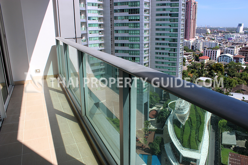 Condominium in Sukhumvit : Millennium Residence 