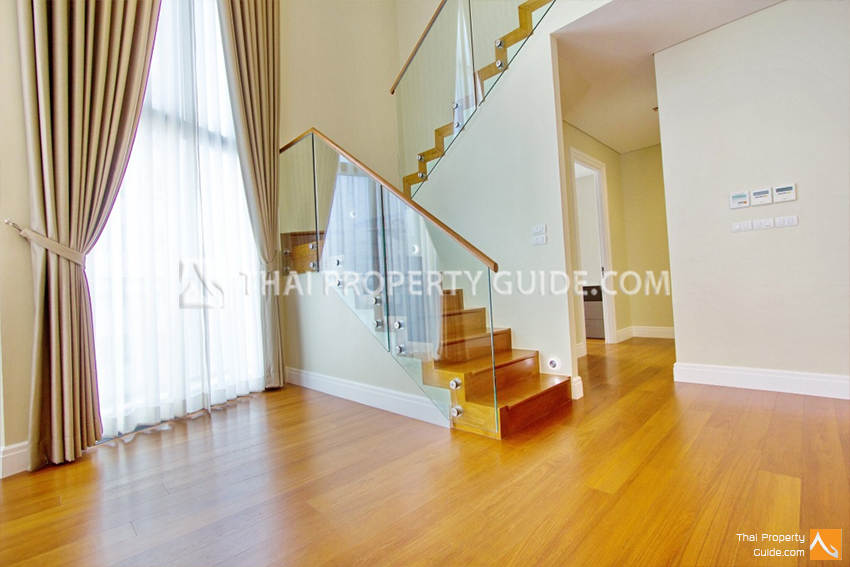 Condominium in Sukhumvit : Bright Sukhumvit 24 
