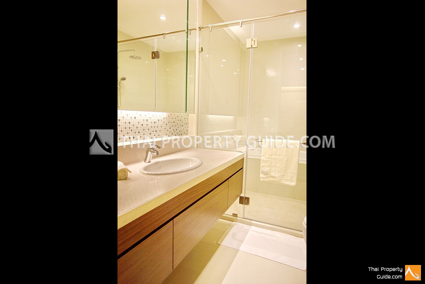 Condominium in Sukhumvit : Bright Sukhumvit 24 