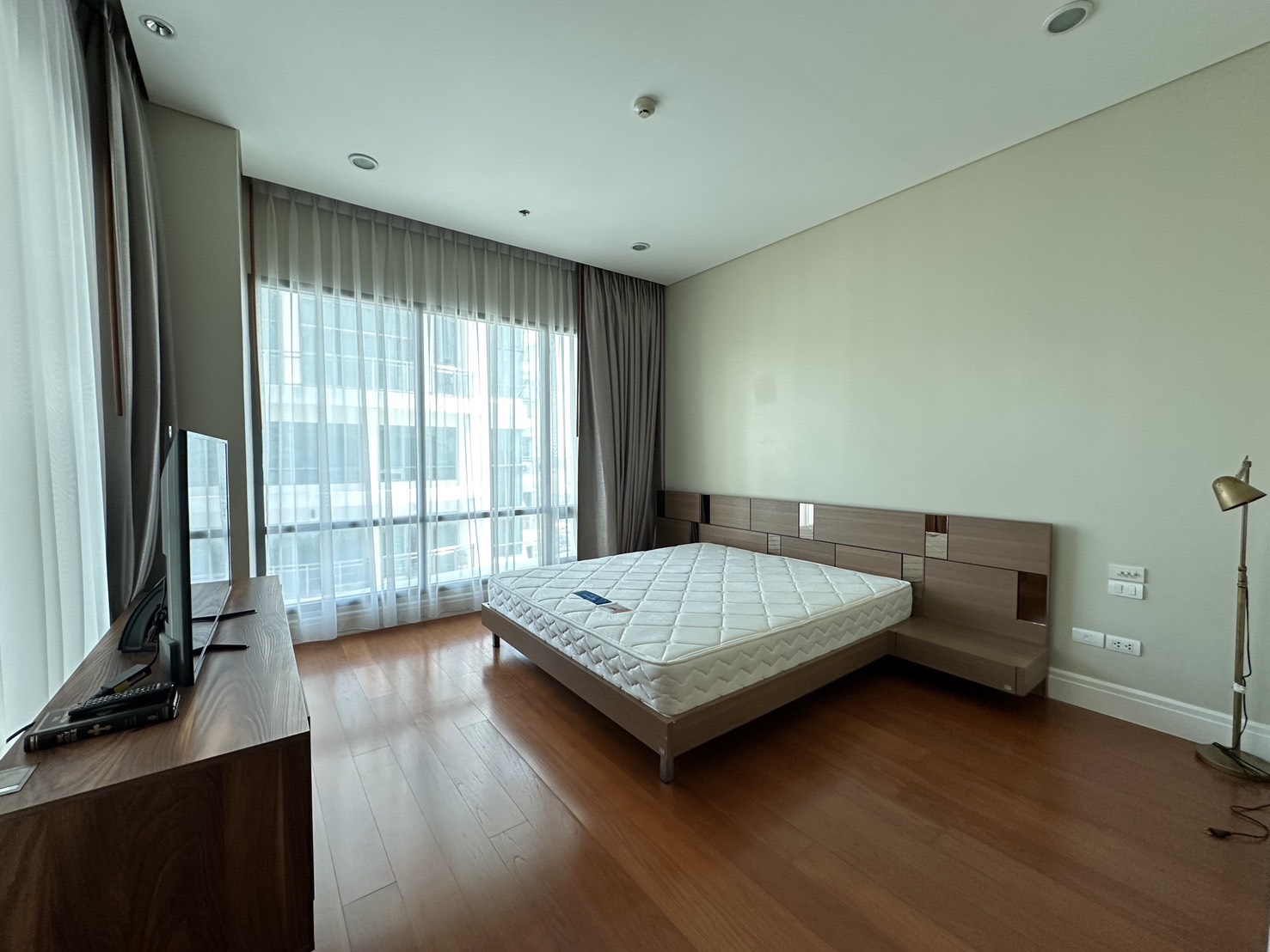 Condominium in Sukhumvit : Bright Sukhumvit 24 