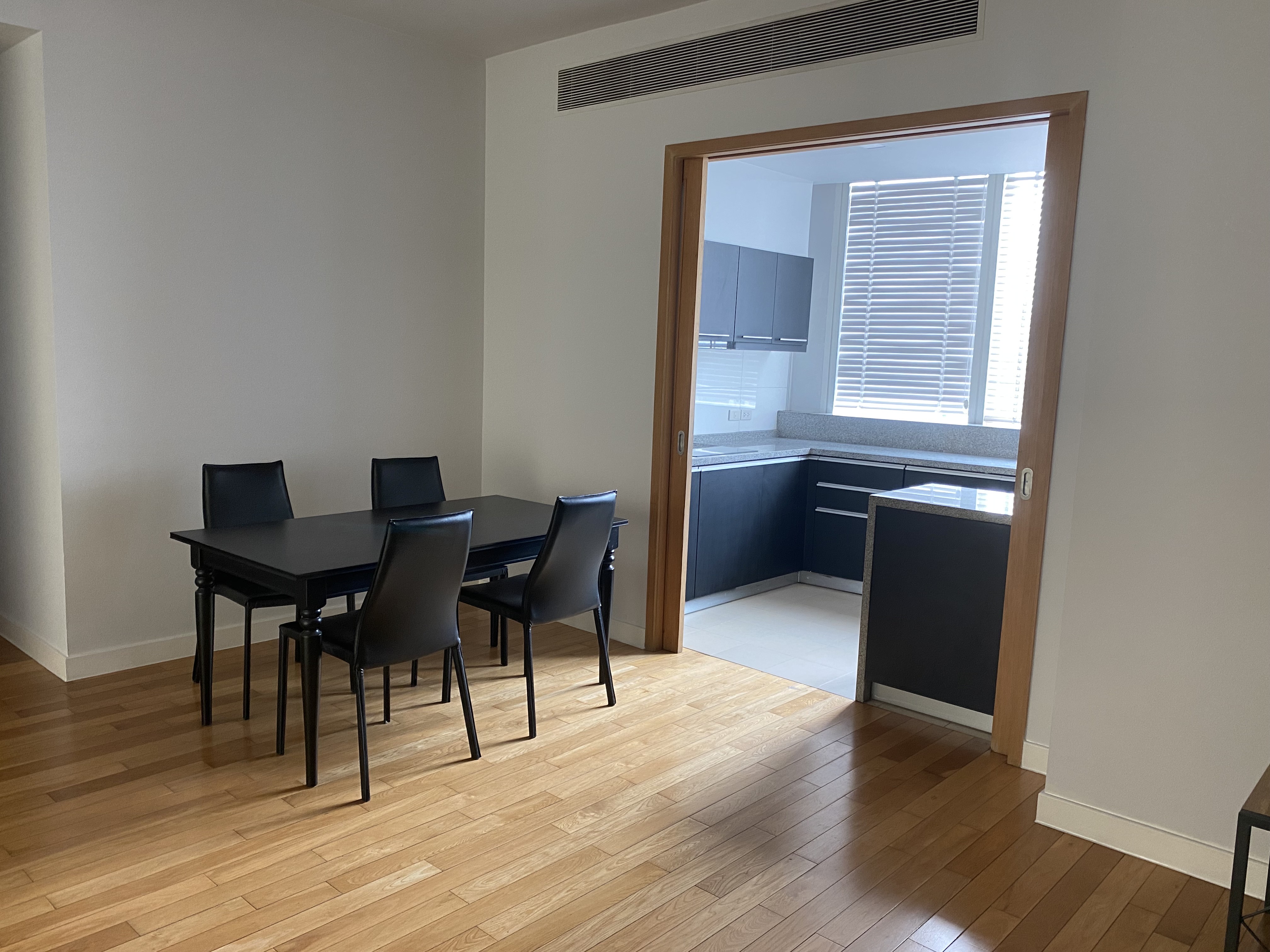 Condominium in Sukhumvit : Millennium Residence 