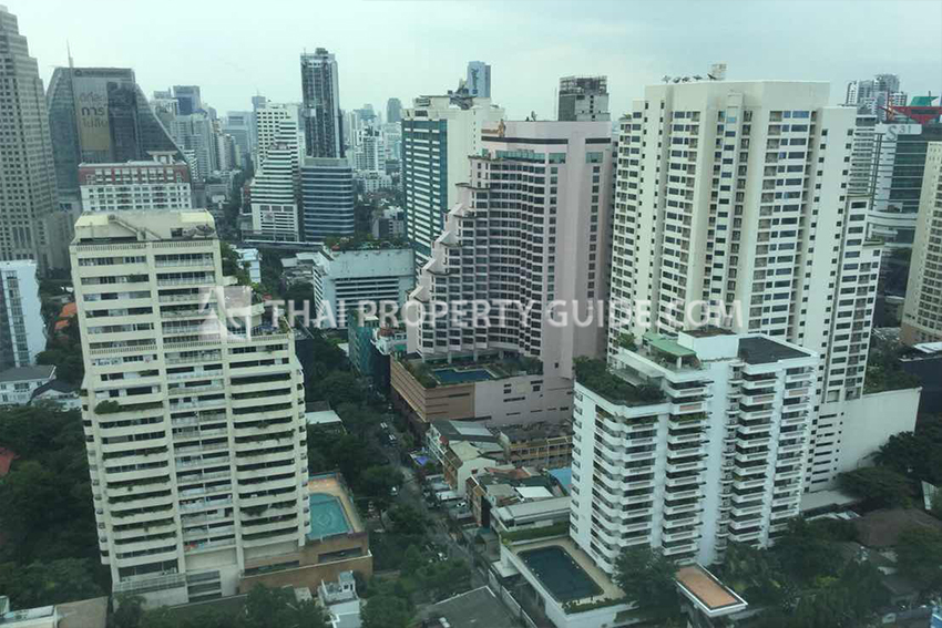 Condominium in Sukhumvit : Millennium Residence 