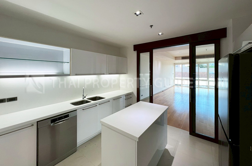 Condominium in Sukhumvit : Belgravia Residences 