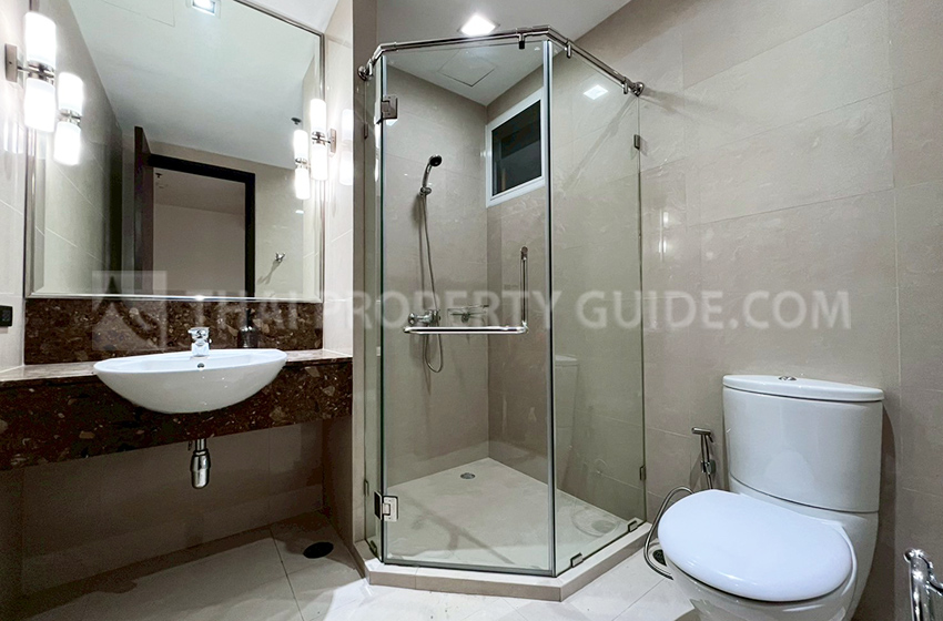 Condominium in Sukhumvit : Belgravia Residences 