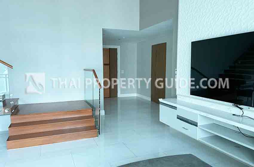 Condominium in Sukhumvit : Bright Sukhumvit 24 