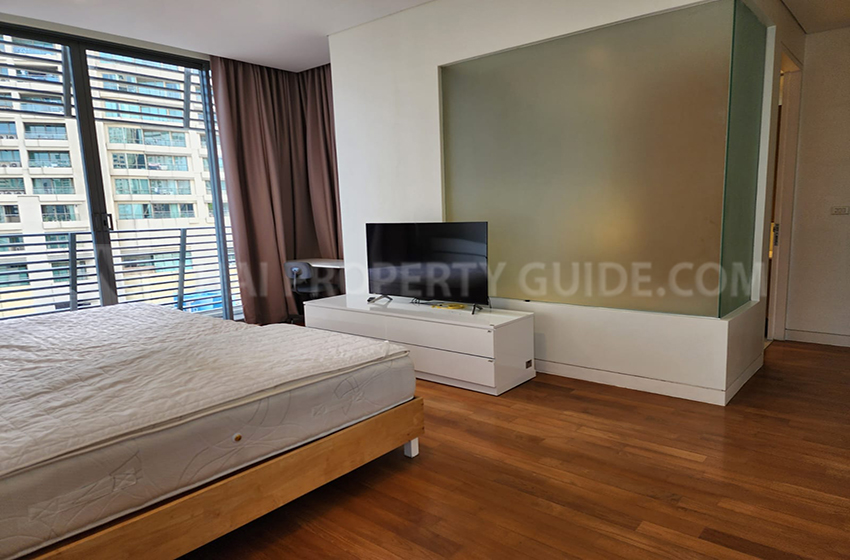 Condominium in Sukhumvit : Domus Condo Suk 16 
