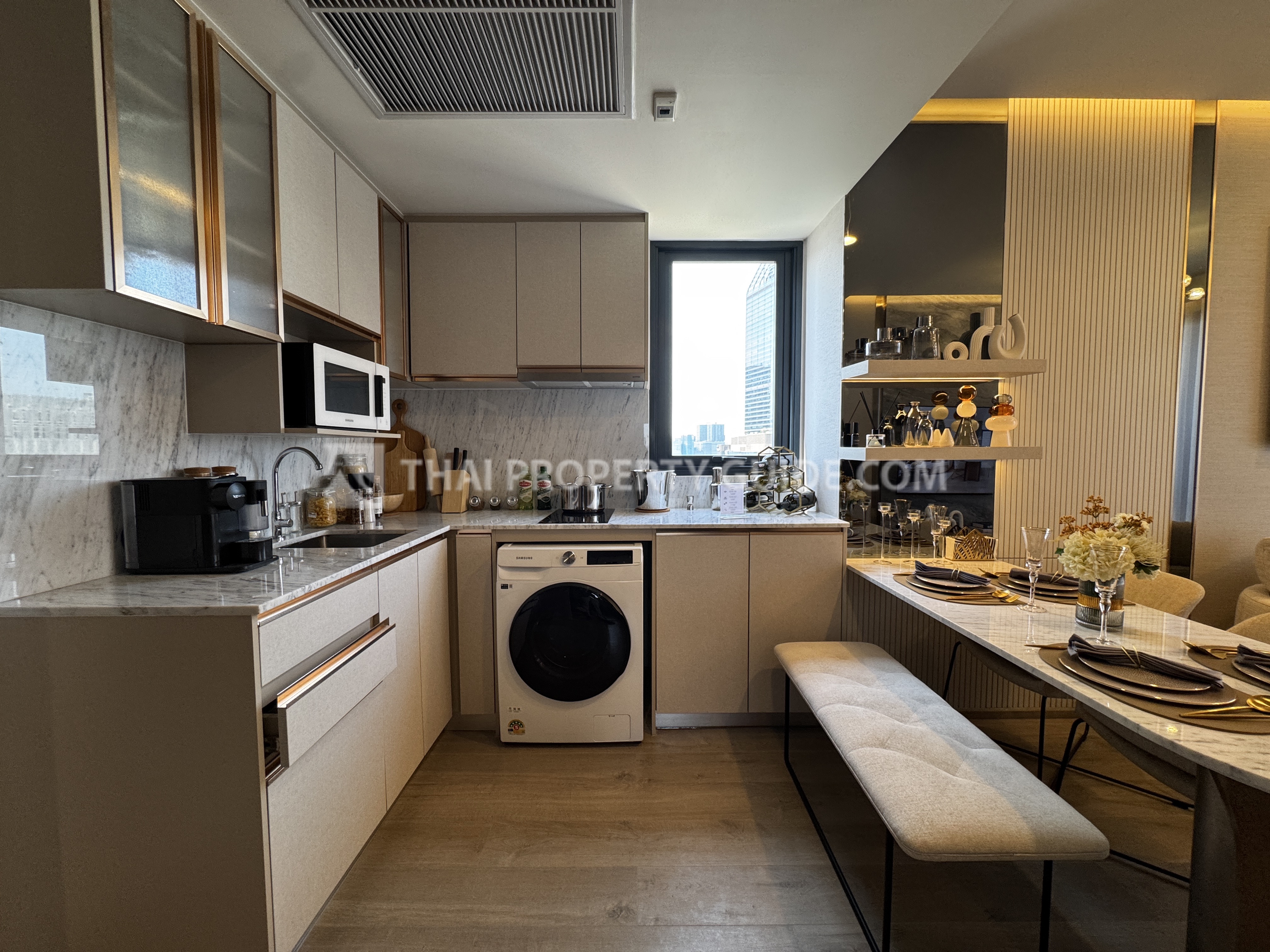 Condo For Sale in Rama 4 