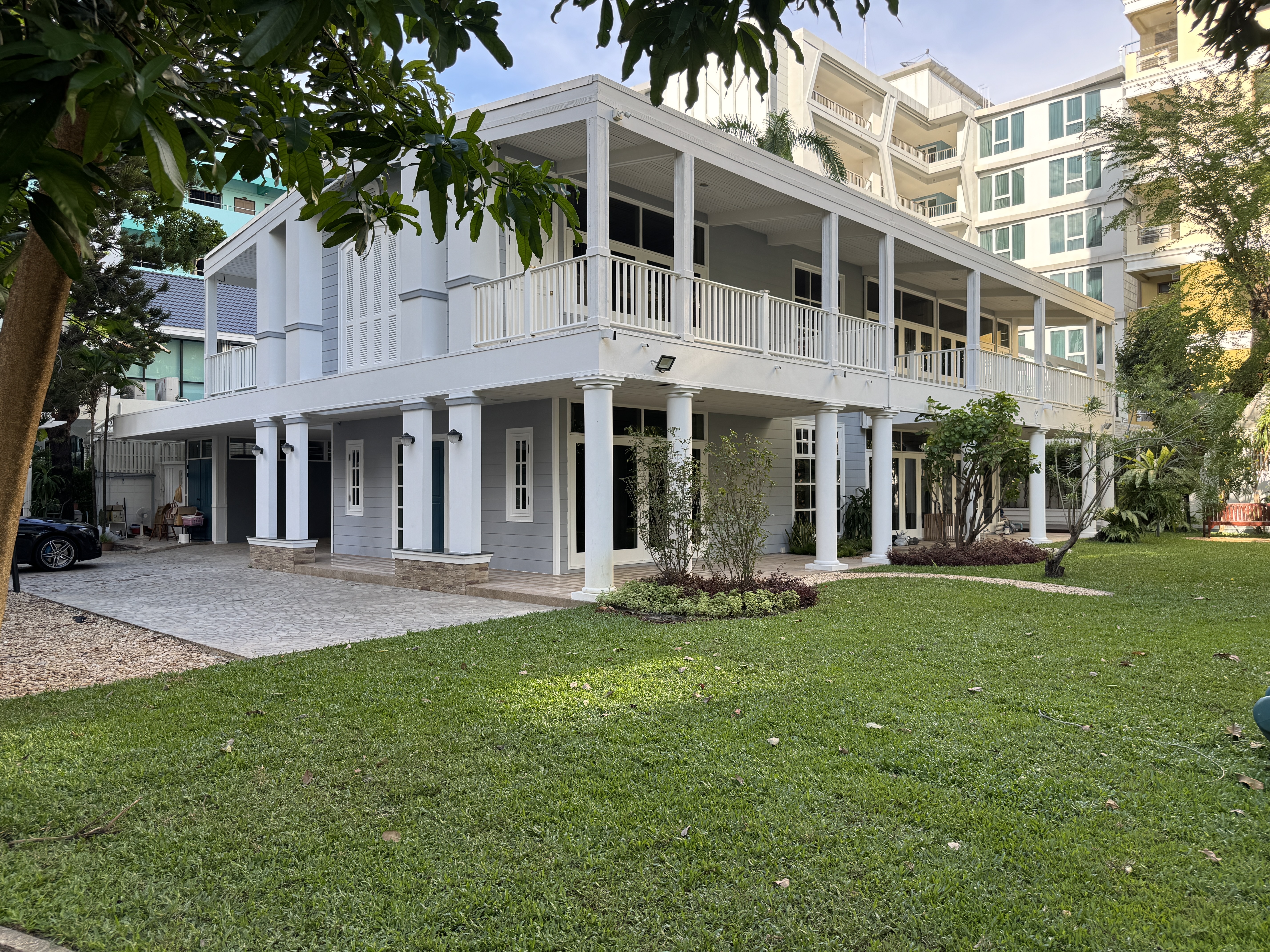 House in Phaholyothin 
