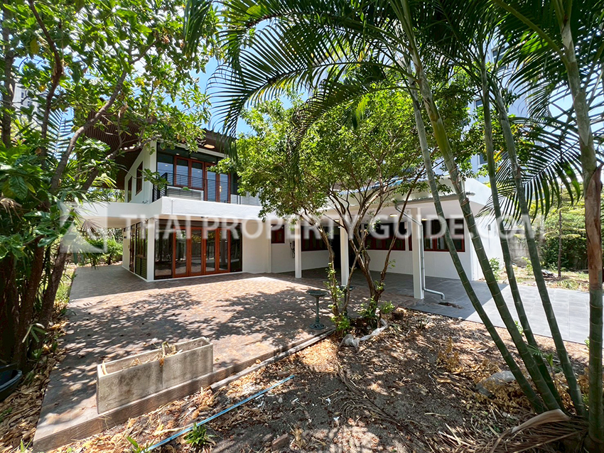 House for rent in Sathorn