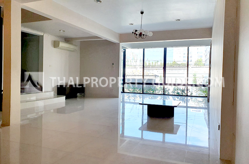 House in Sukhumvit 