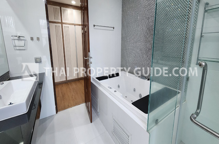 House in Sukhumvit 