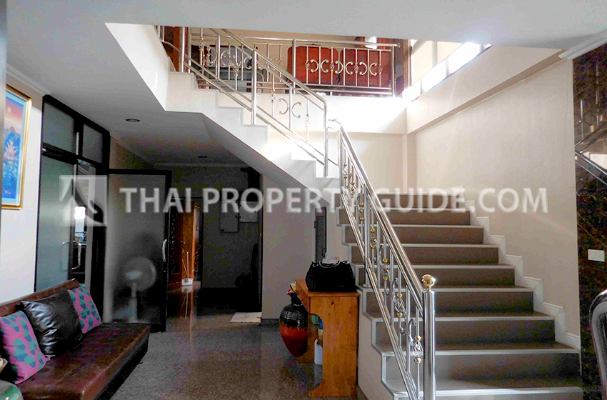 House with Private Pool in Chaengwattana (near Nichada Thani) 