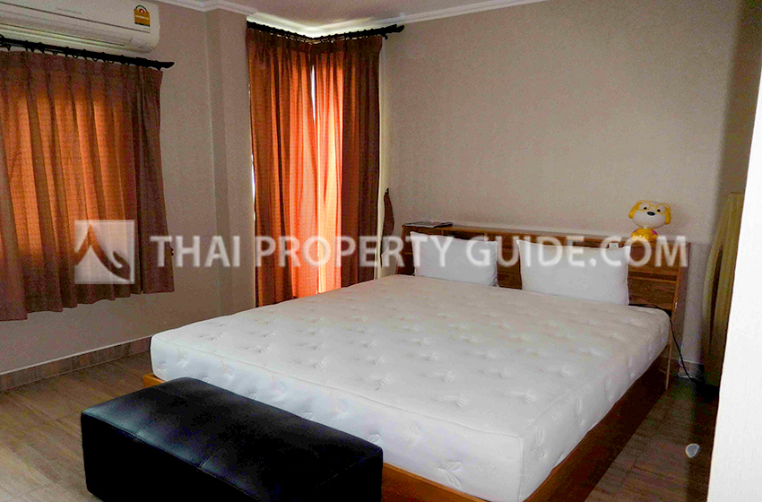 House with Private Pool in Chaengwattana (near Nichada Thani) 