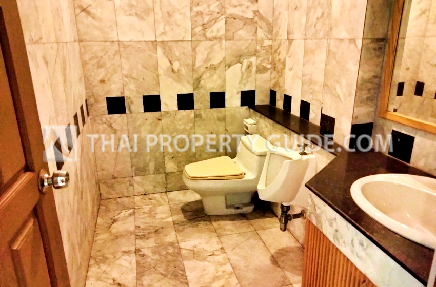 House with Private Pool in Bangnatrad 