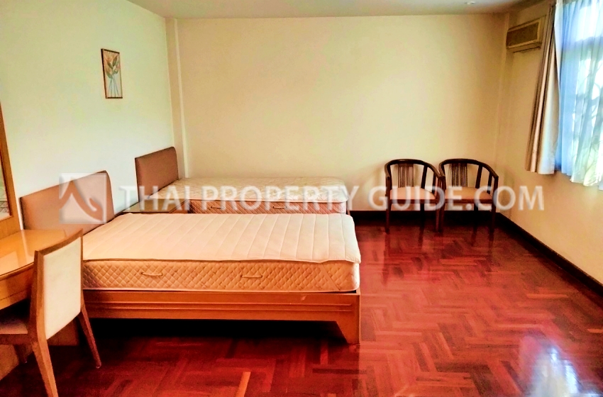 House with Private Pool in Bangnatrad 