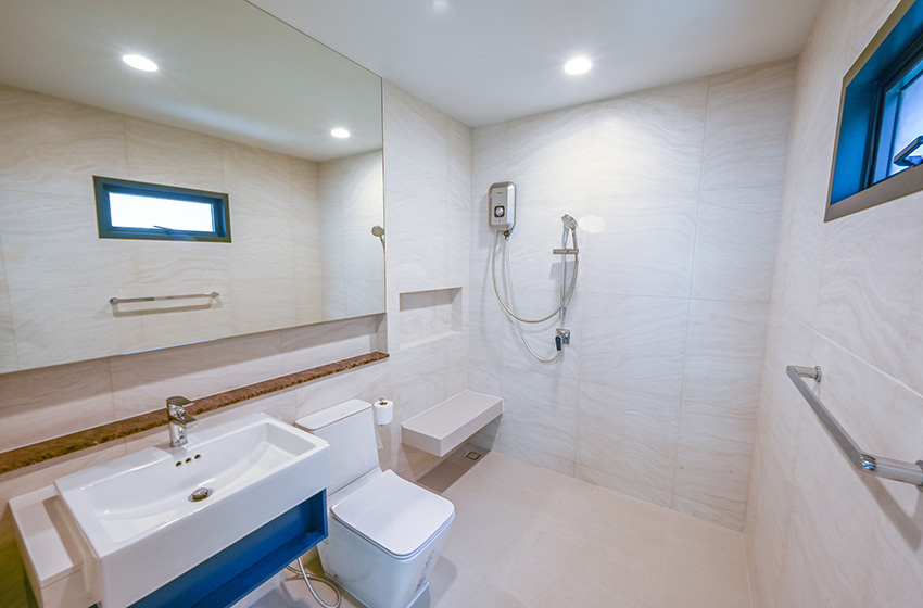 House with Private Pool in Bangnatrad 