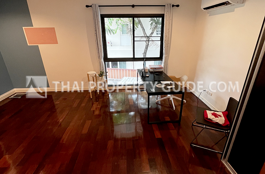 House with Private Pool in Chaengwattana (near Nichada Thani) 