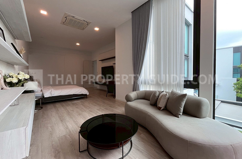 House with Private Pool in Krung Thep Kritha 