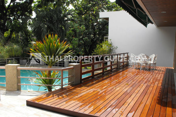House with Private Pool in Nichada Thani 