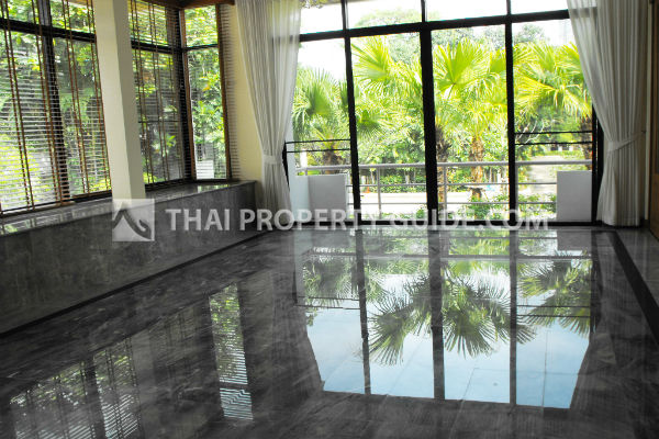House with Private Pool in Nichada Thani 