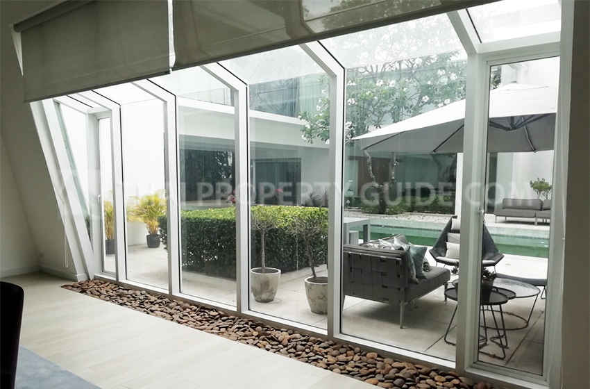 House with Private Pool in Nichada Thani 