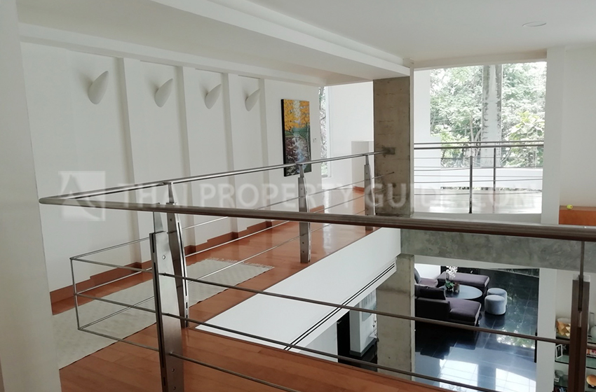 House with Private Pool in Nichada Thani 