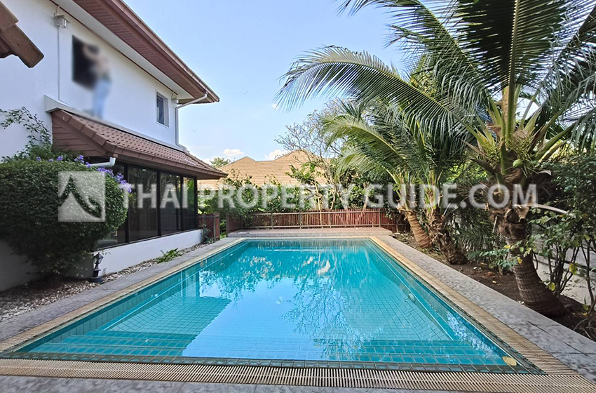 House with Private Pool in Nichada Thani 