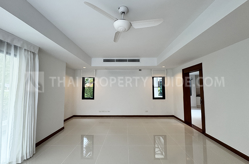 House with Private Pool in Nichada Thani 