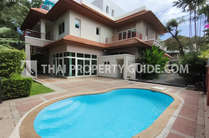 House with Private Pool in Nichada Thani 
