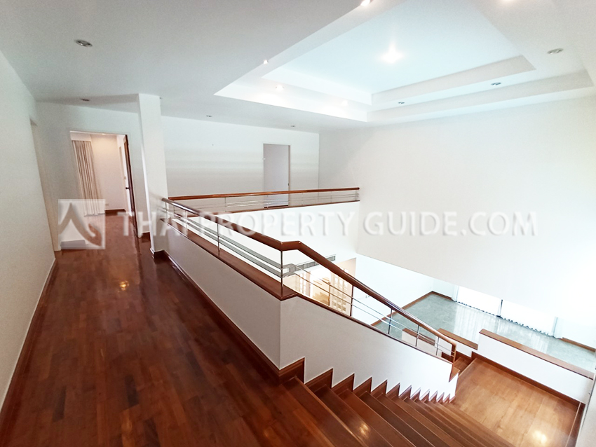 House with Private Pool in Nichada Thani 