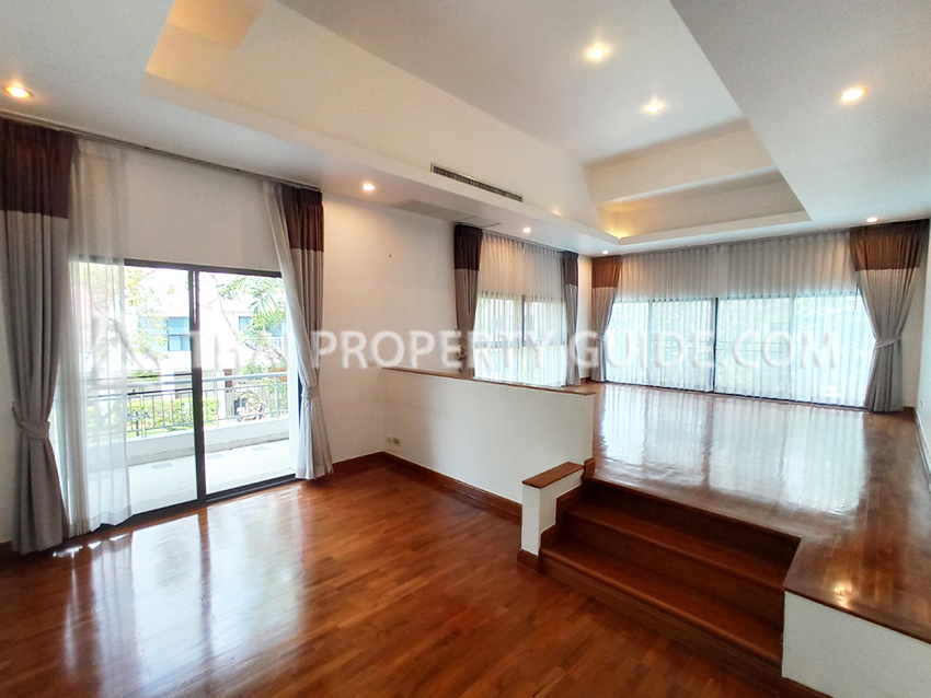 House with Private Pool in Nichada Thani 