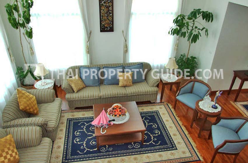 House with Private Pool in Nichada Thani 
