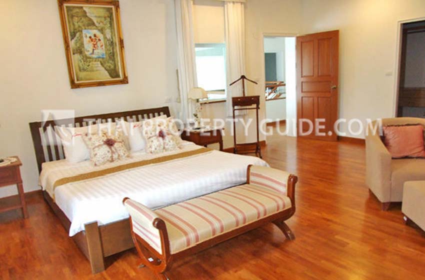 House with Private Pool in Nichada Thani 