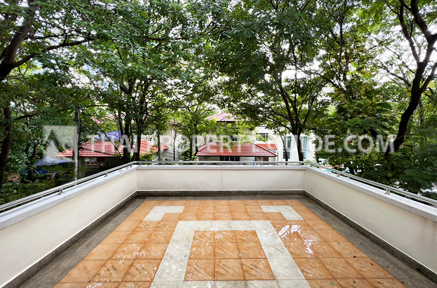 House with Private Pool in Nichada Thani 