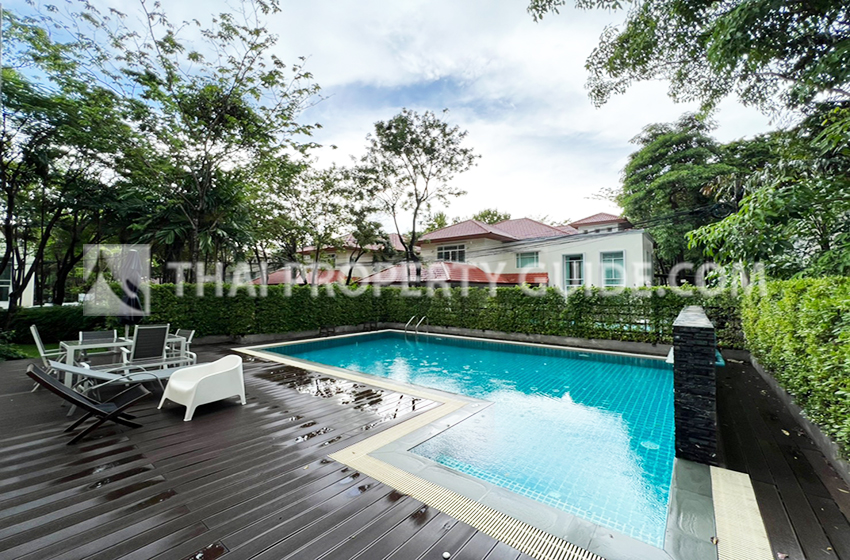 House with Private Pool in Nichada Thani 