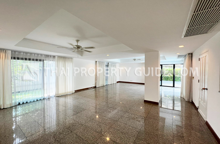 House with Private Pool in Nichada Thani 