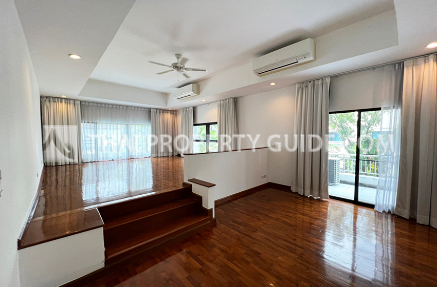 House with Private Pool in Nichada Thani 