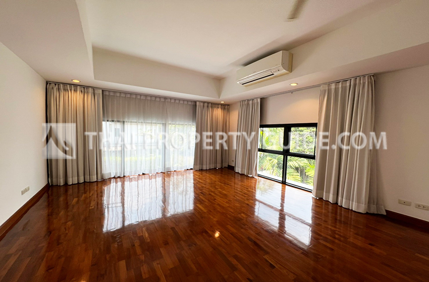 House with Private Pool in Nichada Thani 