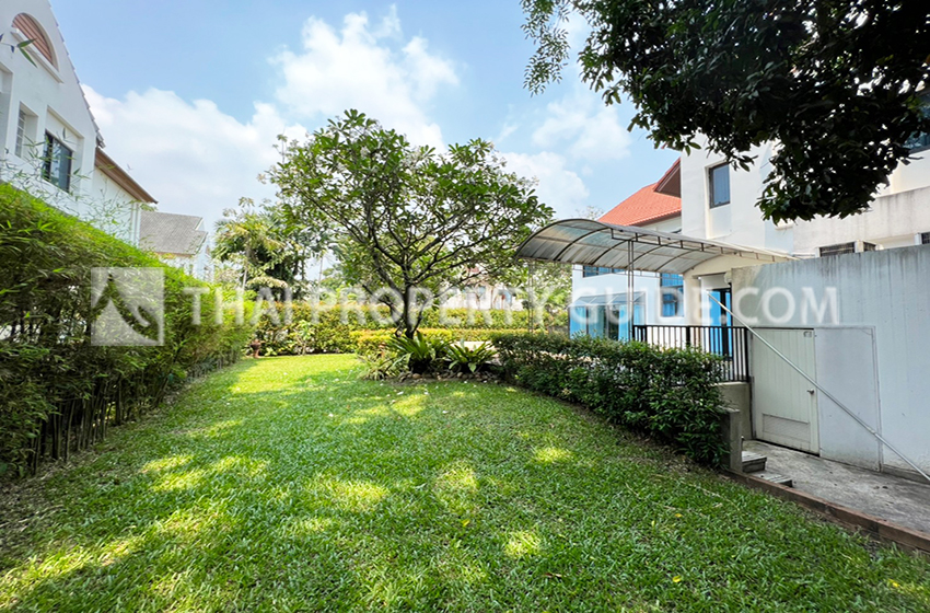 House with Private Pool in Nichada Thani 