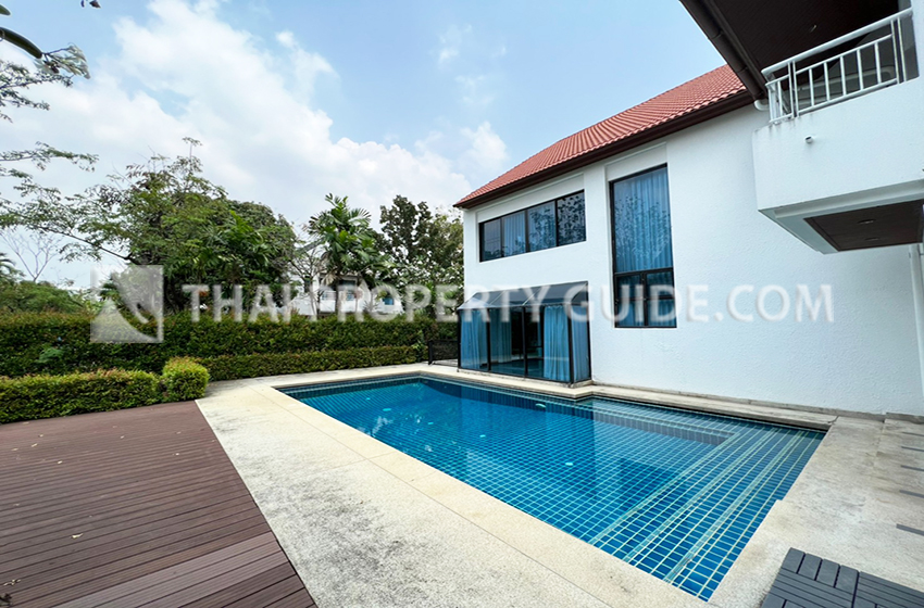 House with Private Pool in Nichada Thani 