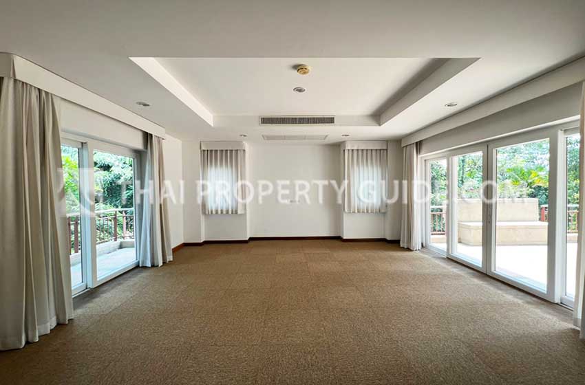 House with Private Pool in Nichada Thani 