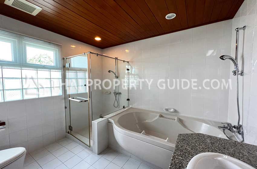 House with Private Pool in Nichada Thani 