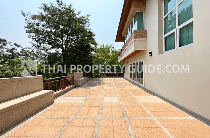 House with Private Pool in Nichada Thani 