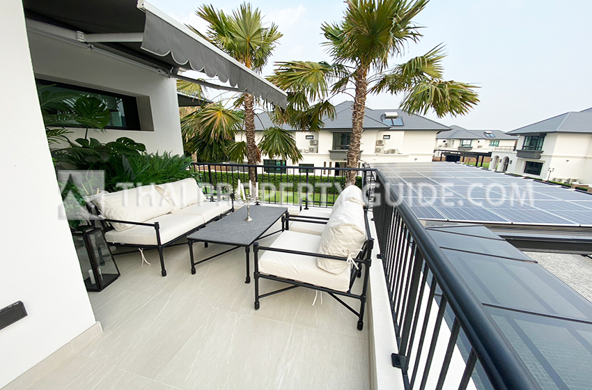 House with Private Pool in Nichada Thani 