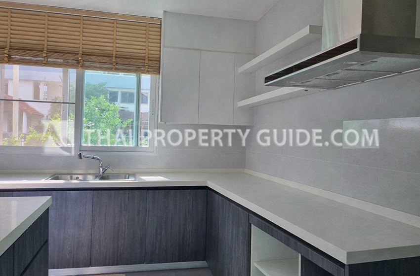 House with Private Pool in Nichada Thani 