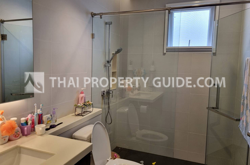 House with Private Pool in Nichada Thani 