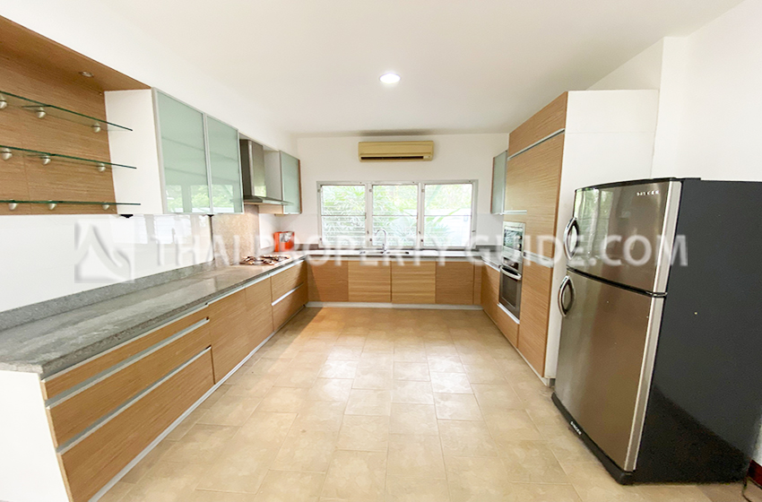 House with Private Pool in New Petchburi 