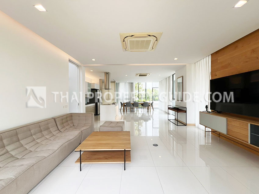 House with Private Pool in New Petchburi 